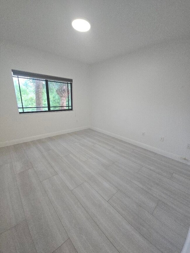 Foto del edificio - 2807 Veronia Dr
