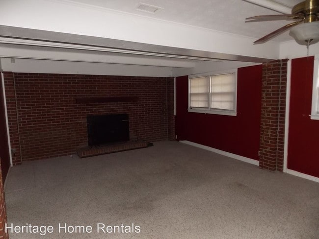 Building Photo - 3 br, 2 bath House - 102 S Lake Shore Dr