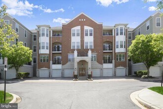 Building Photo - 5930 Great Star Dr