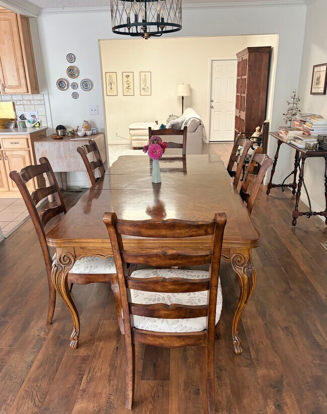 Foto del edificio - 5161 Highland Cir