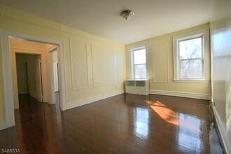 Building Photo - 148 Chancellor Ave