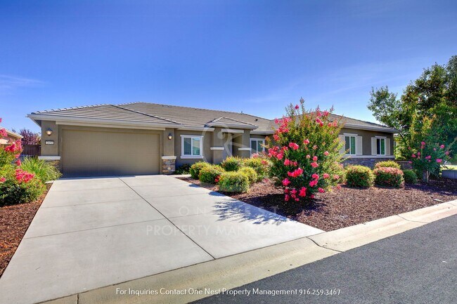 Foto del edificio - Practically New & Ready for Summer Fun!