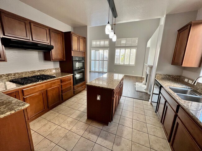 Foto del edificio - Gated AVALON--