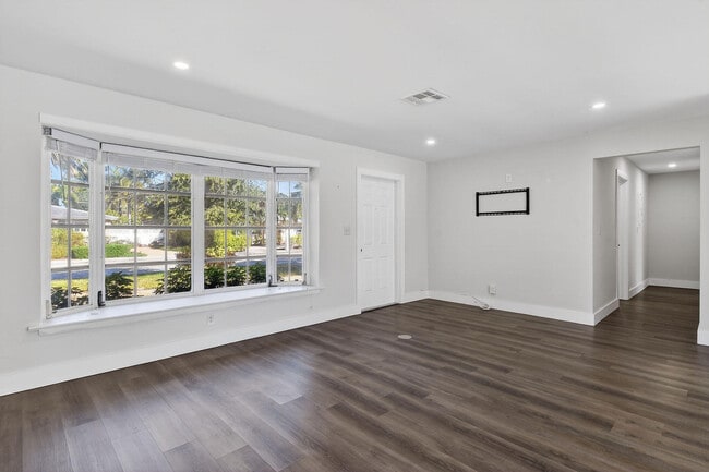 Foto del edificio - 122 Arlington Pl