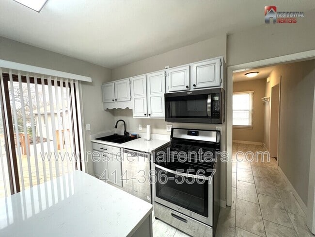 Foto del edificio - 10918 W Wells St