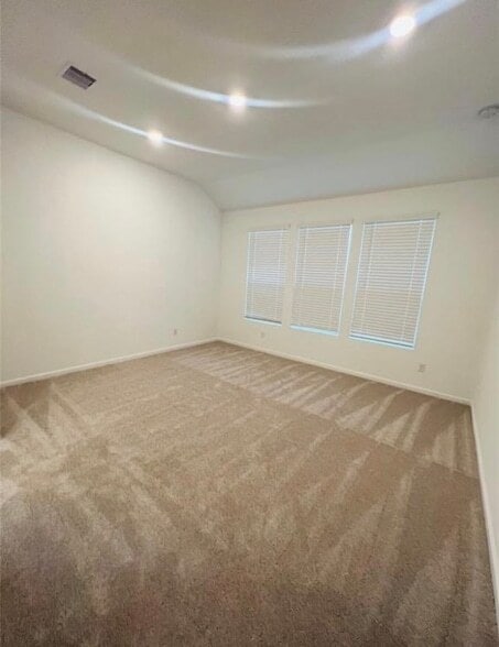 Foto del edificio - 27007 Aurora Gdn Ln