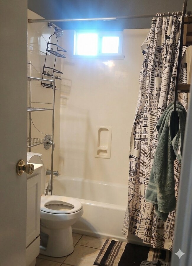 Foto del edificio - 1539 Marshall St