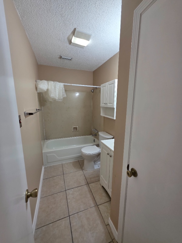 Building Photo - 4780 Pontchartrain Dr