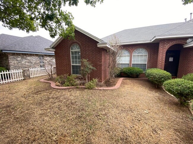 Foto del edificio - 4 bed 2 bath home in Northgate