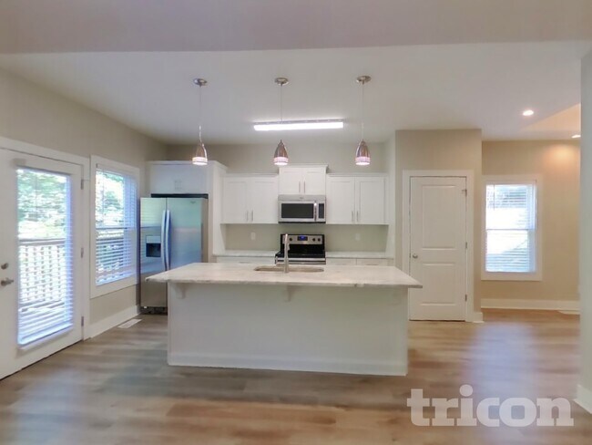 Foto del edificio - 1765 Bridgecrest Dr