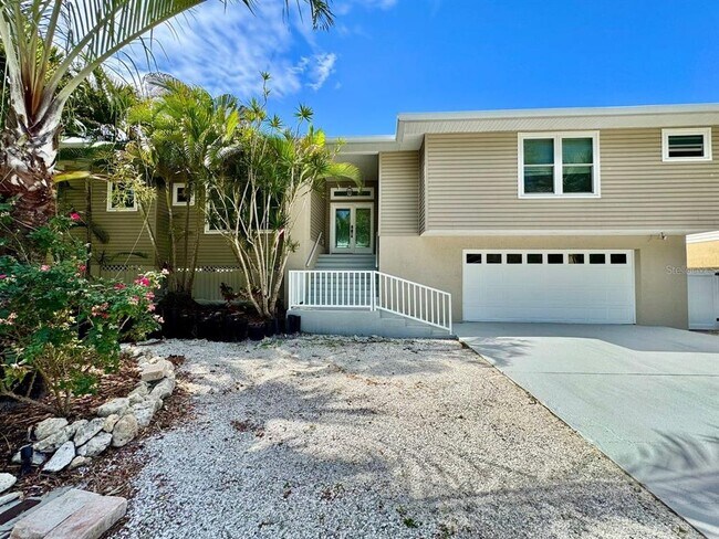 Building Photo - 2384 Creek Ct