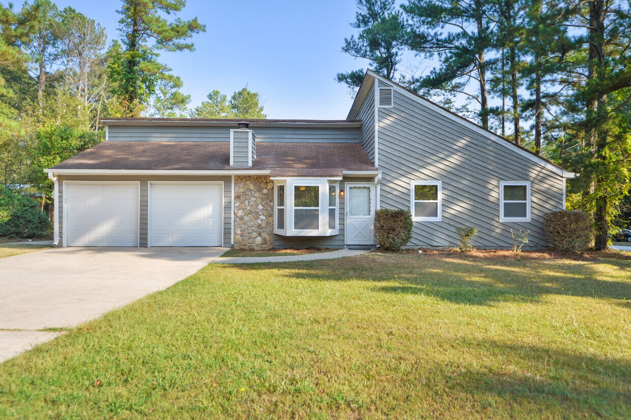 CHARMING POWDER SPRINGS 3B/2BA HOME!!! House Rental in Powder Springs