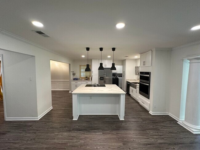 Foto del edificio - 289 Woodmont Dr