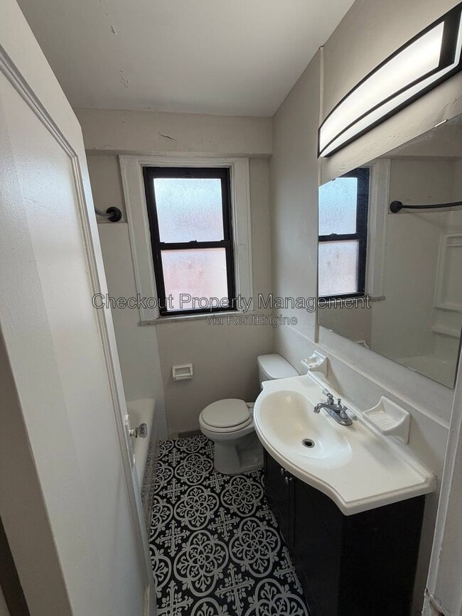 Interior Photo - Parkleigh