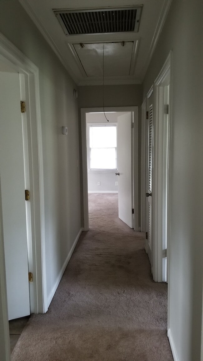 Building Photo - 128 Fulwood Blvd