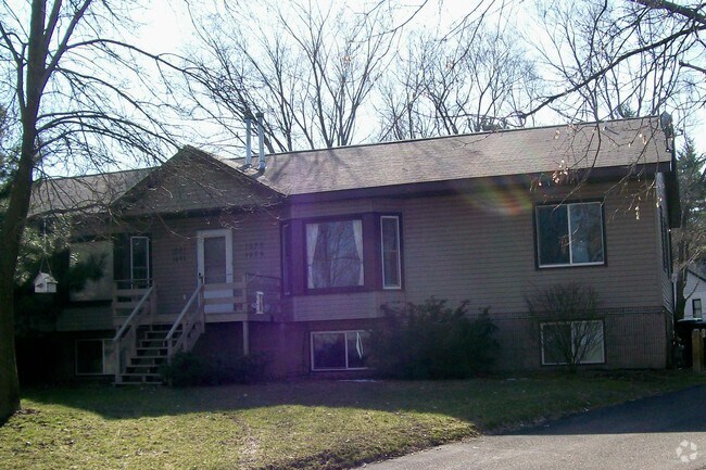 Foto del edificio - 1075-1081 Greystone Ave N