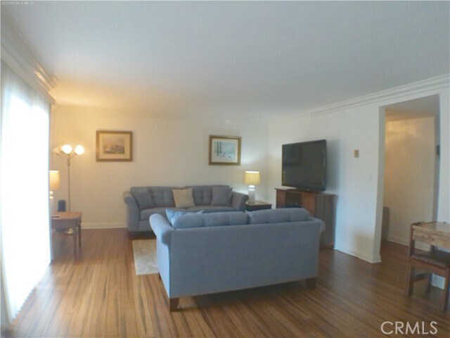 Foto del edificio - 1110 W 10th St