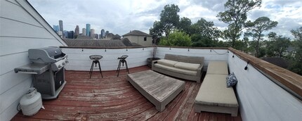 Building Photo - 1413 Holly St