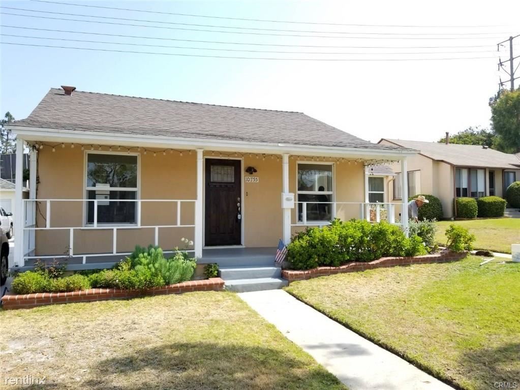 Primary Photo - 2 br, 1 bath Duplex - 10755 Northgate St