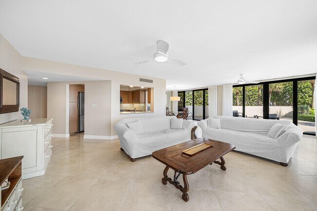 Building Photo - 120 S Ocean Blvd