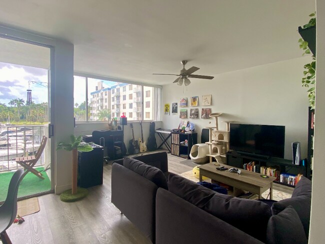 Foto del edificio - 1700 NW N River Dr