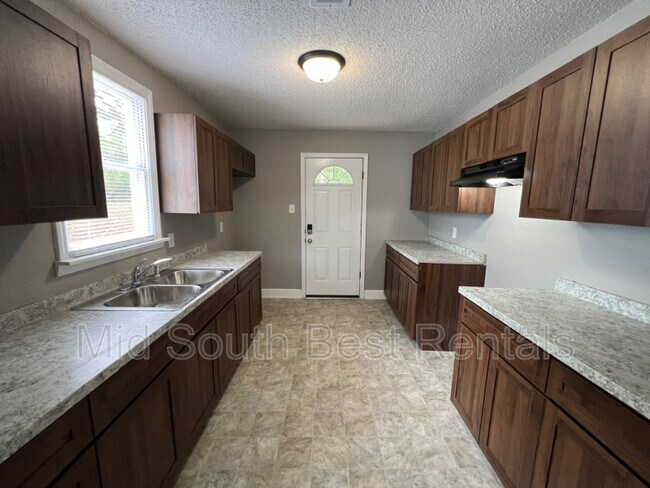 Foto del edificio - 1564 Leland St