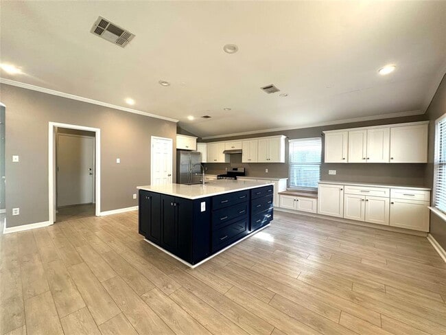 Building Photo - 1333 Rosie Ln