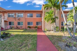 Building Photo - 3401 SW 10th St