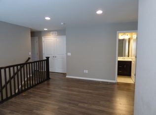 Building Photo - Modern & Convenient 3BR/3BA Home! AVAIL 07/15