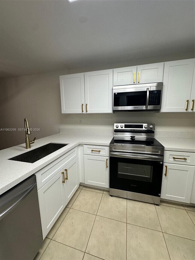 Foto del edificio - 210 SW 11th St