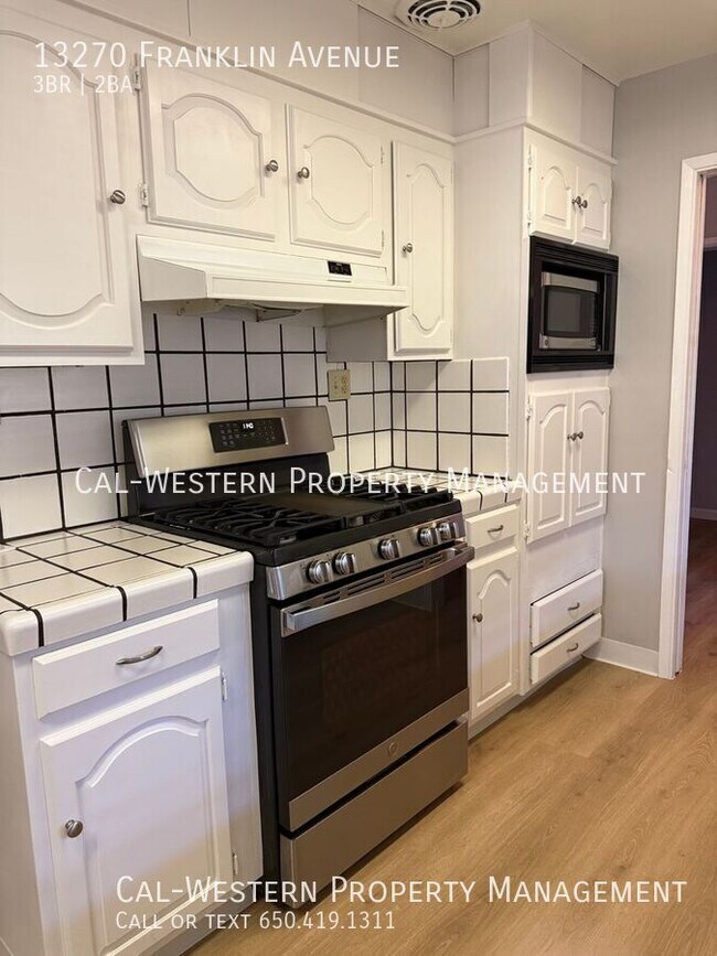 Foto del edificio - 13270 Franklin Ave