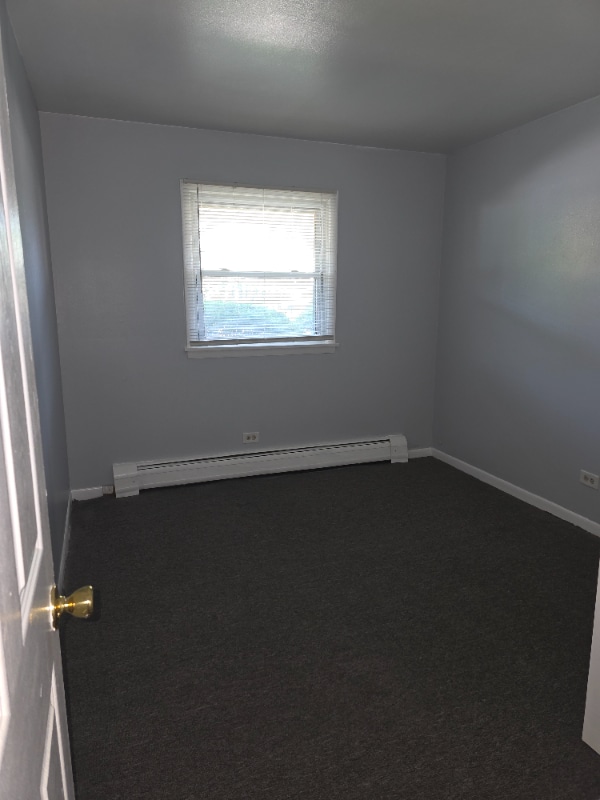 Building Photo - 15546 Sunset Dr