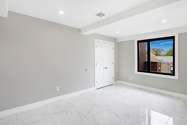 Foto del edificio - 177-30 Wexford Terrace