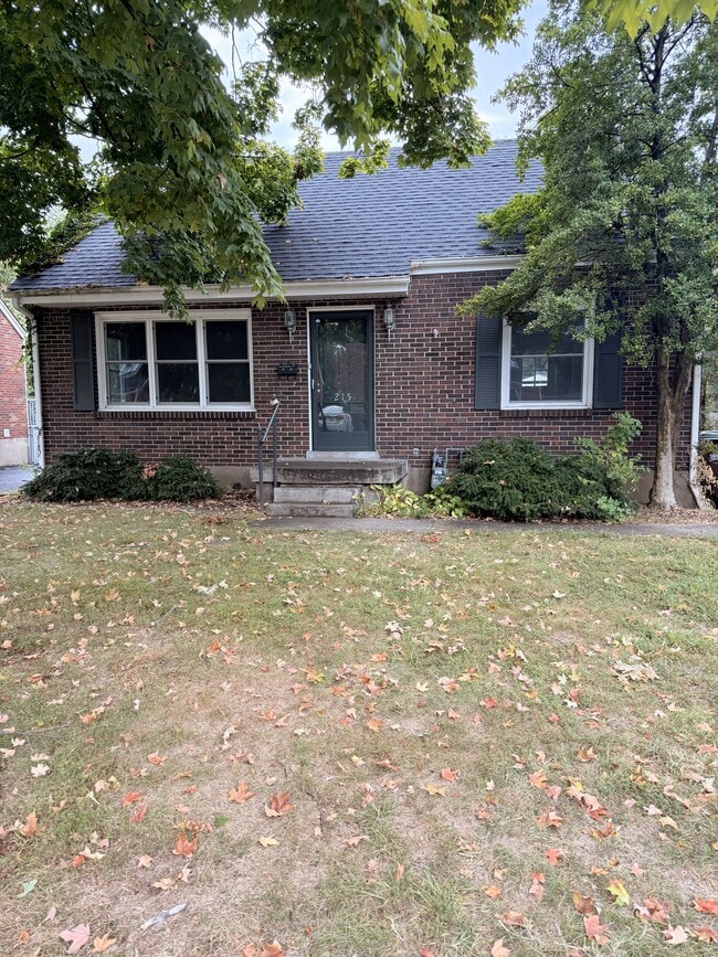 Photo - 215 Merriman Rd House