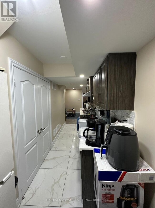 Building Photo - 71 Vezna Cres