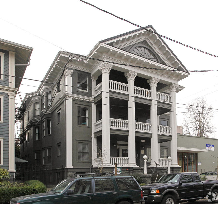 Primary Photo - Historic Portland Apartments