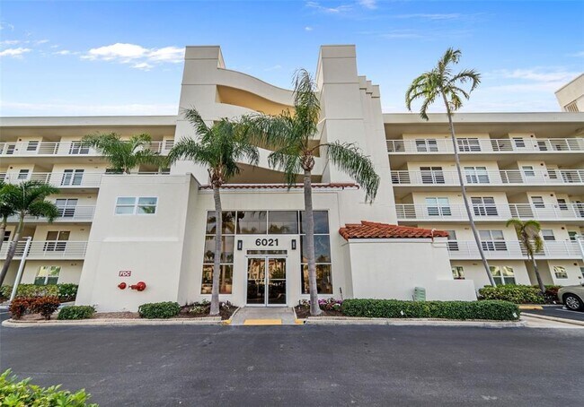 Building Photo - 6021 Bahia Del Mar Cir