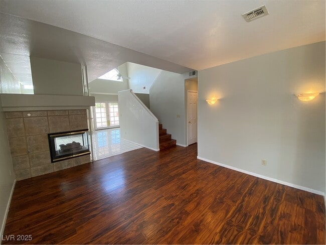 Building Photo - 8009 Festivity Cir