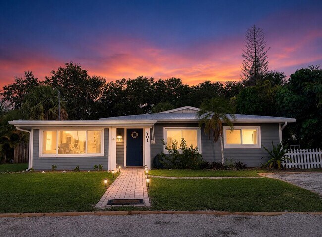 Foto del edificio - 701 SW Bryant Ave