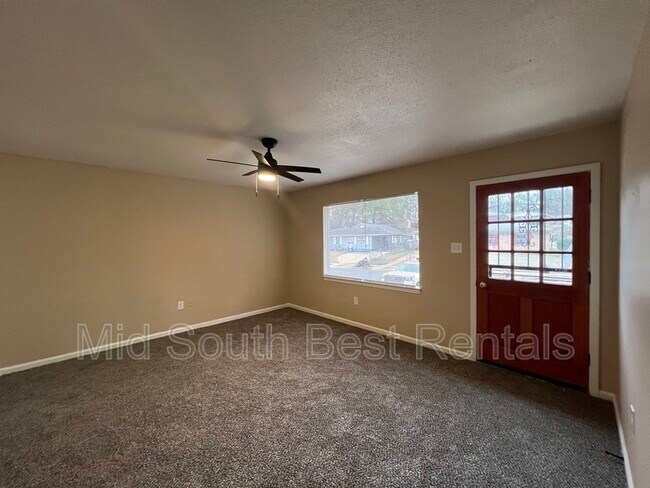 Building Photo - 3789 Ashburn St