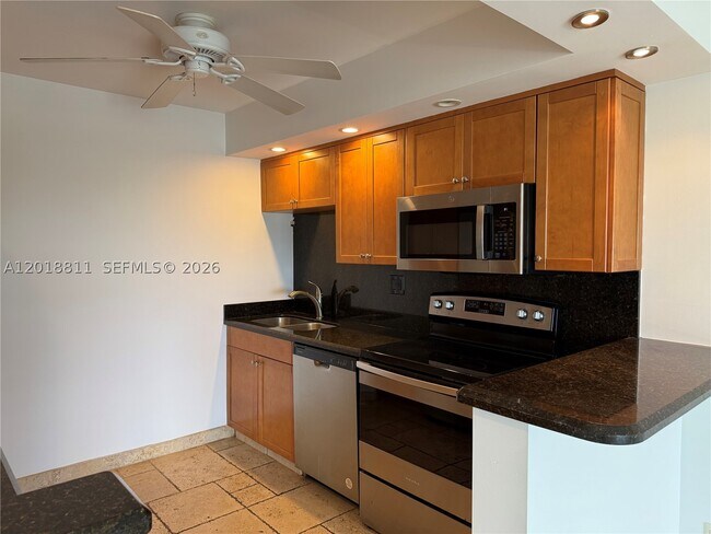 Foto del edificio - 2900 NE 30th St