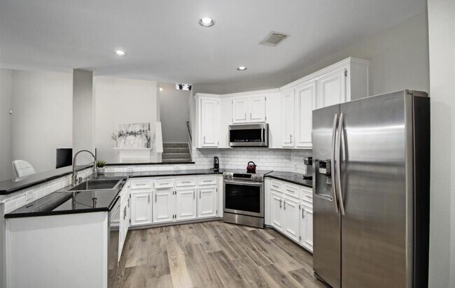 Foto del edificio - 25507 Lyon Springs Ct