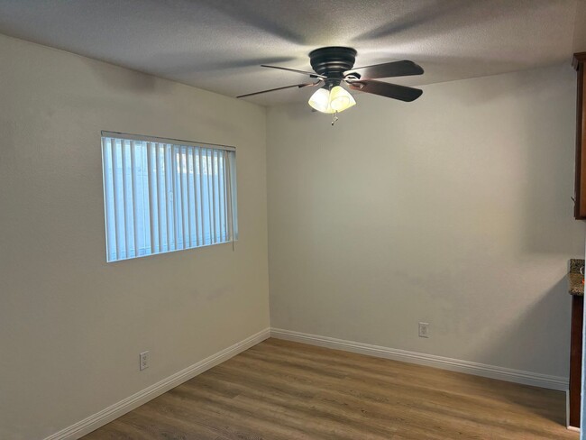 Building Photo - Charming 2 bedroom 2 bathroom Condo in Oceanside!