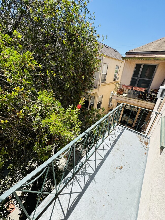 337 N Gardner St Los Angeles, CA 90036 Alquileres en Los Angeles, CA