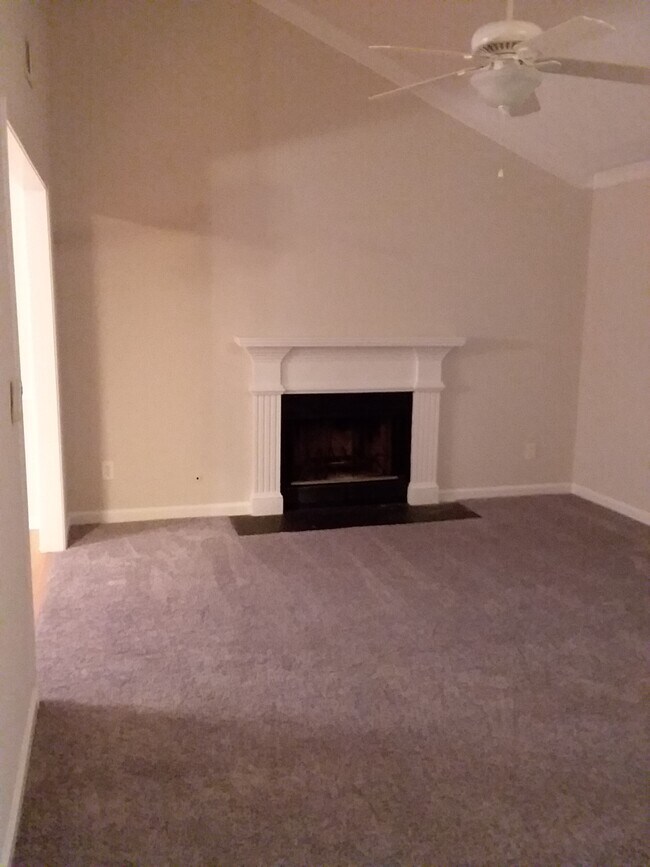 Foto del edificio - 1280 Summit Point Ln