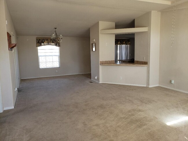 Building Photo - 8237 Jacaranda Ave