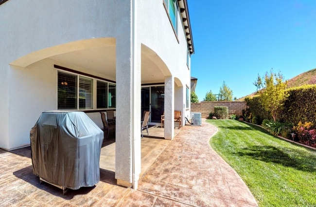 Building Photo - COMING SOON! Beautiful 4-Bedroom Home with Solar and EV Charger in West Hills, Valencia!