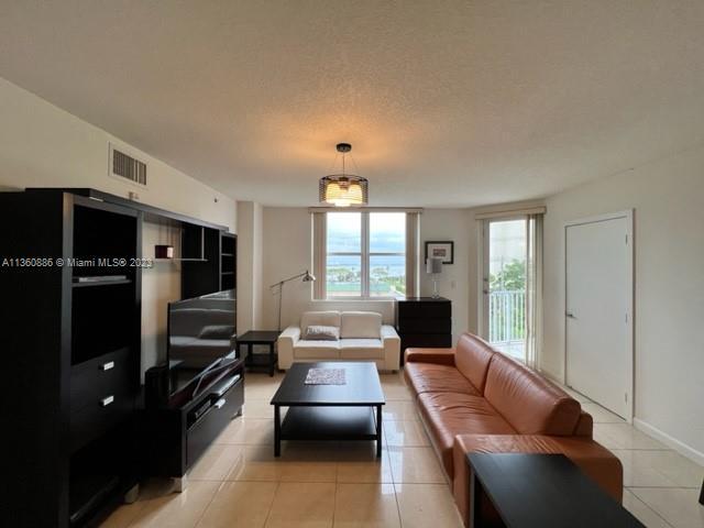Foto del edificio - 1555 N Treasure Dr
