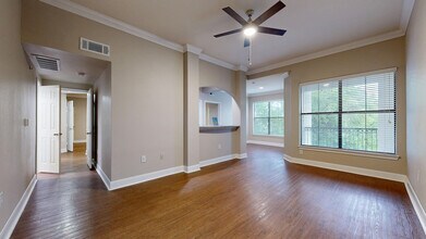 Interior Photo - THIRTY377