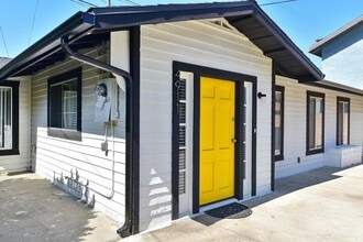 Building Photo - 4911 Glen Iris Ave